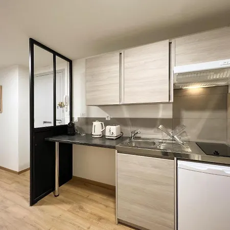 Le Place Du Bourg T2 Centre Historique *