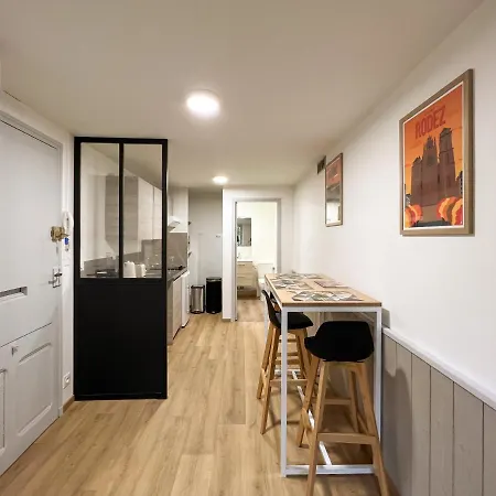 Le Place Du Bourg T2 Centre Historique *